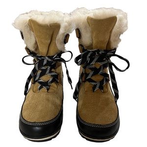 Women’s Suede Leather and Faux Fur Snow Boots Size 6